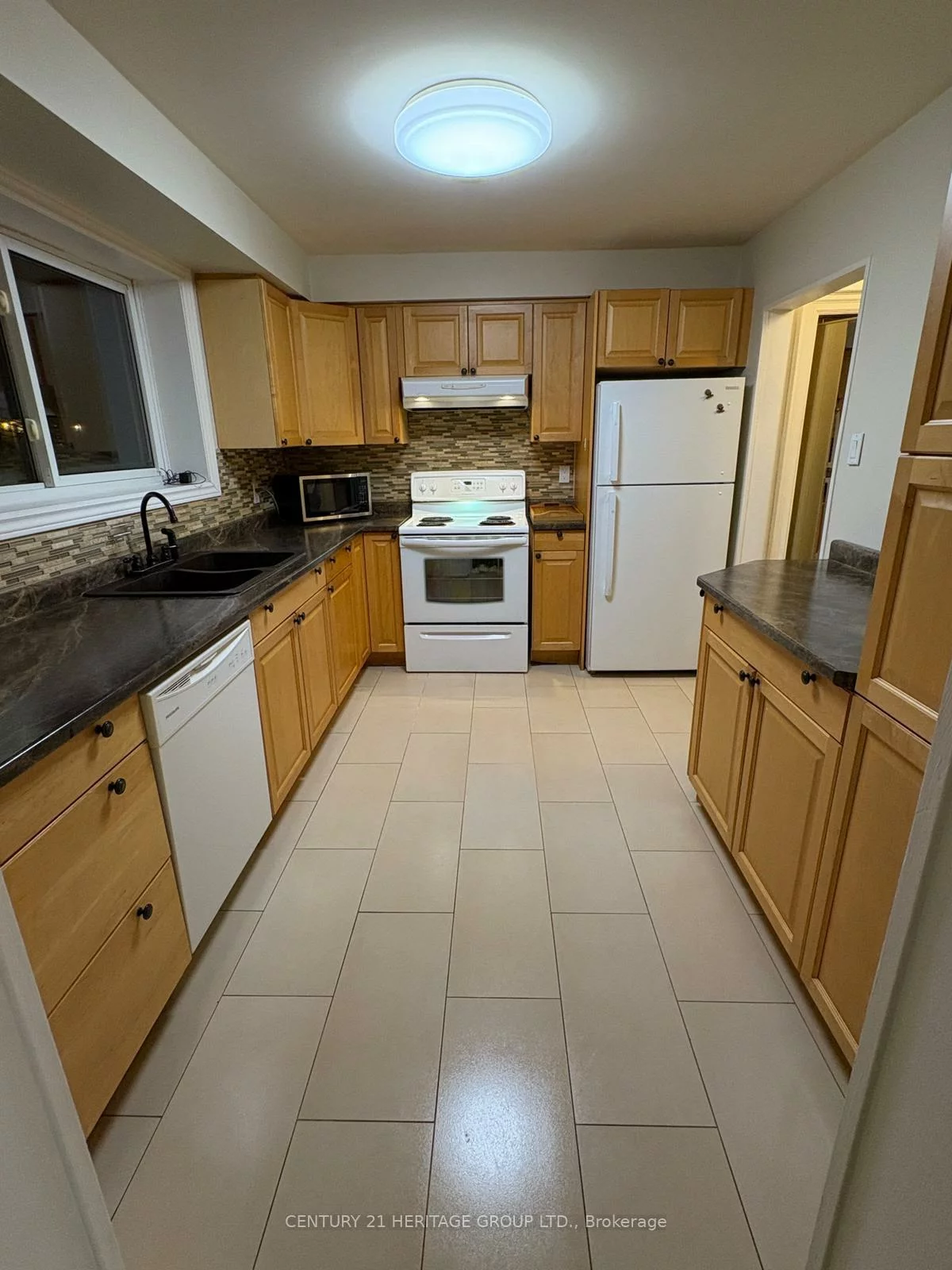 9, Dunham, Aurora Heights, Aurora