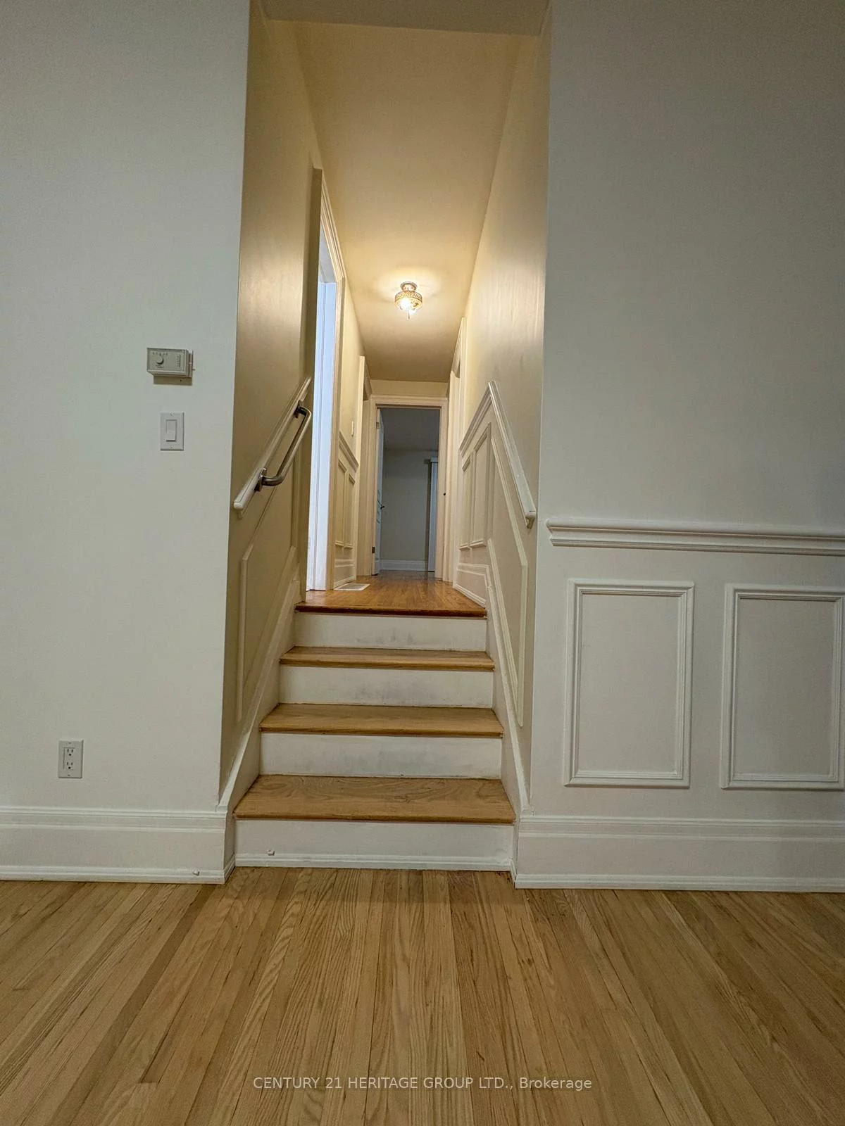 9, Dunham, Aurora Heights, Aurora