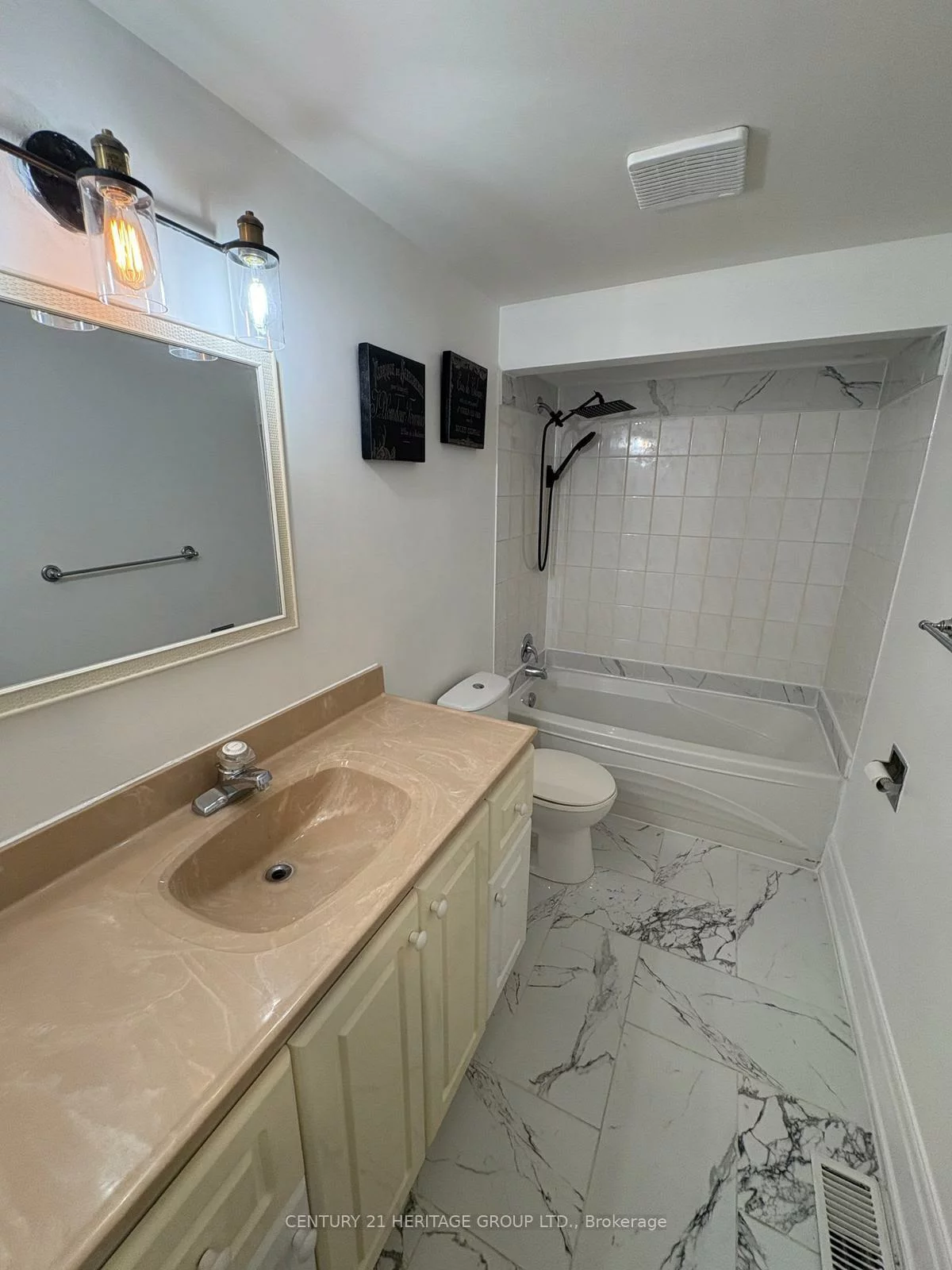 9, Dunham, Aurora Heights, Aurora