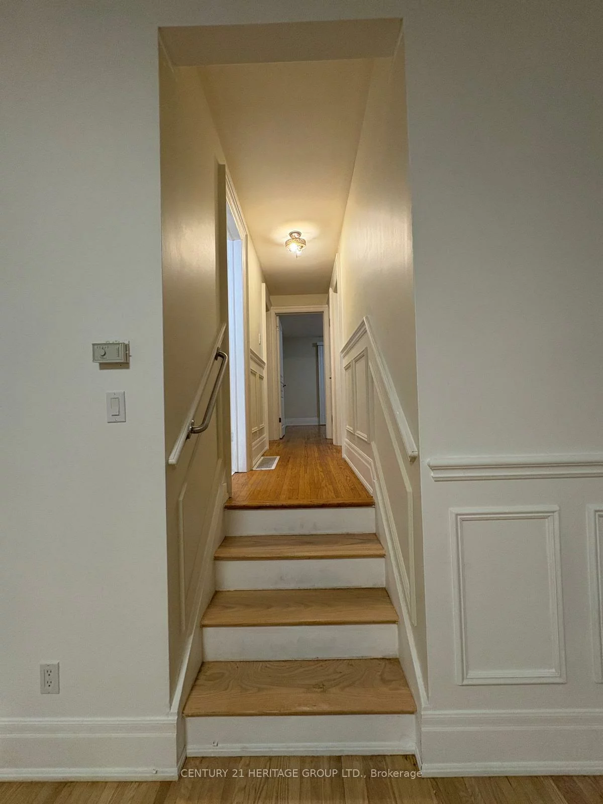 9, Dunham, Aurora Heights, Aurora