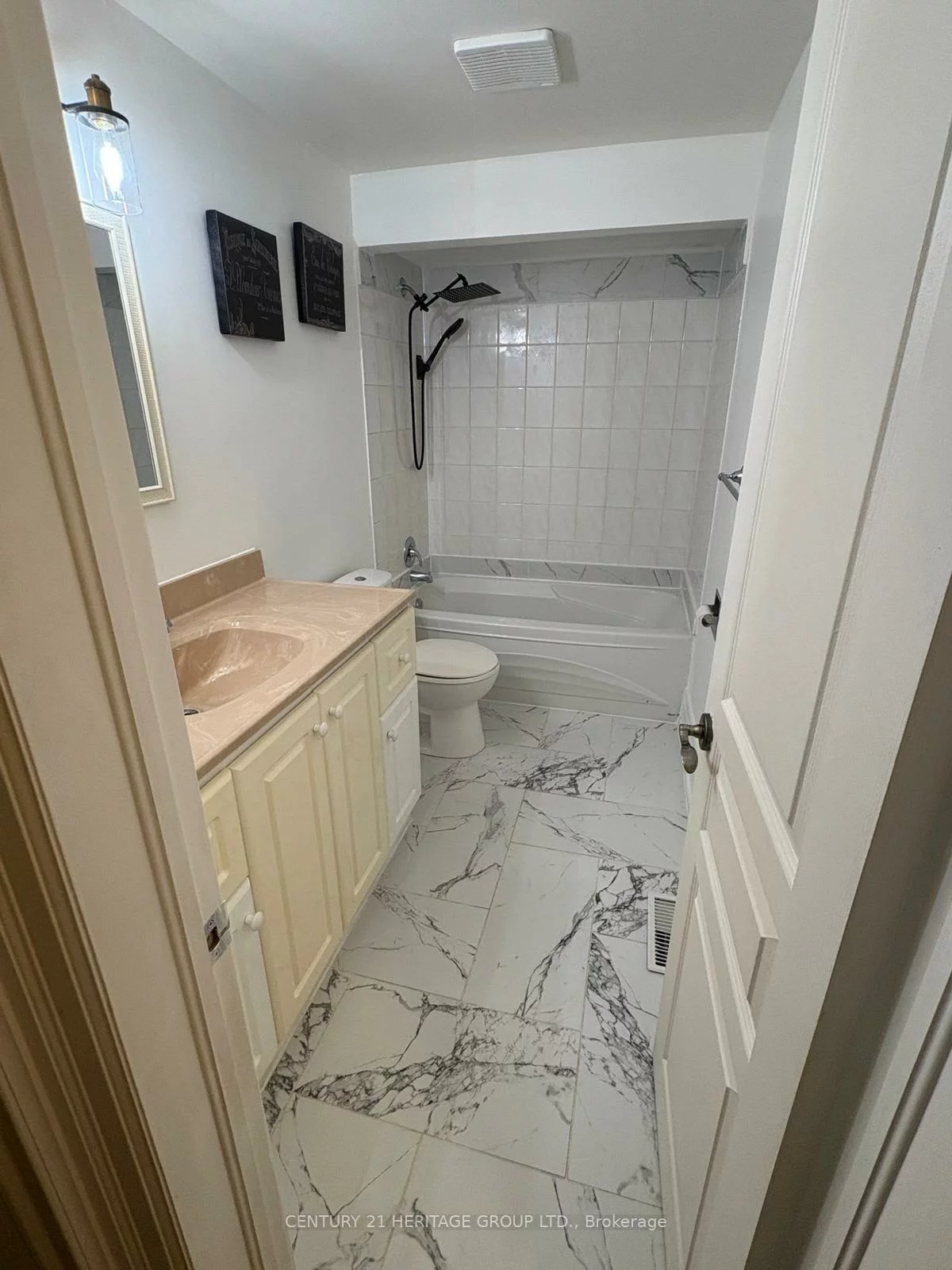 9, Dunham, Aurora Heights, Aurora