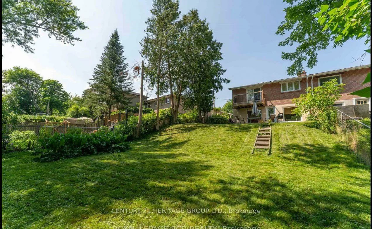 9, Dunham, Aurora Heights, Aurora