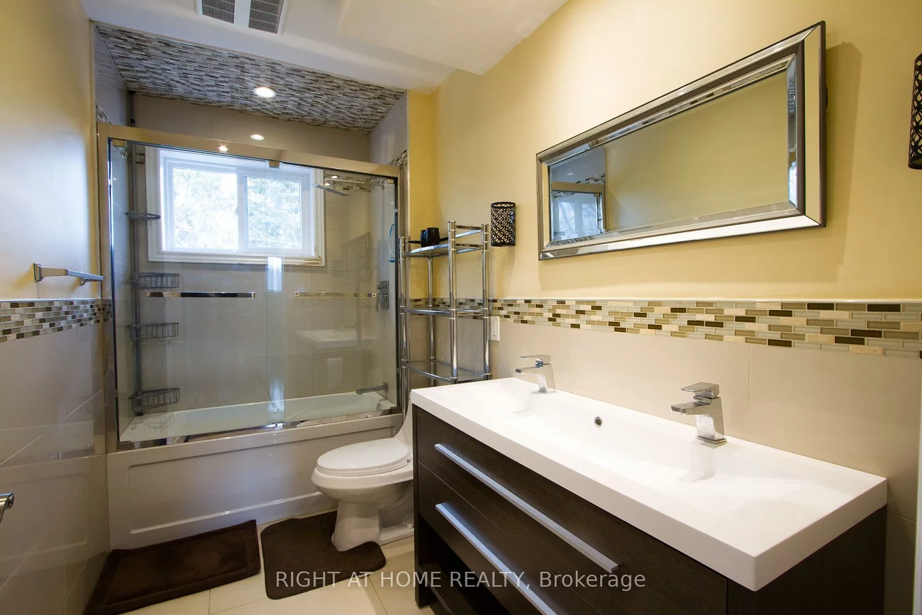 40, Foreht, Aurora Heights, Aurora