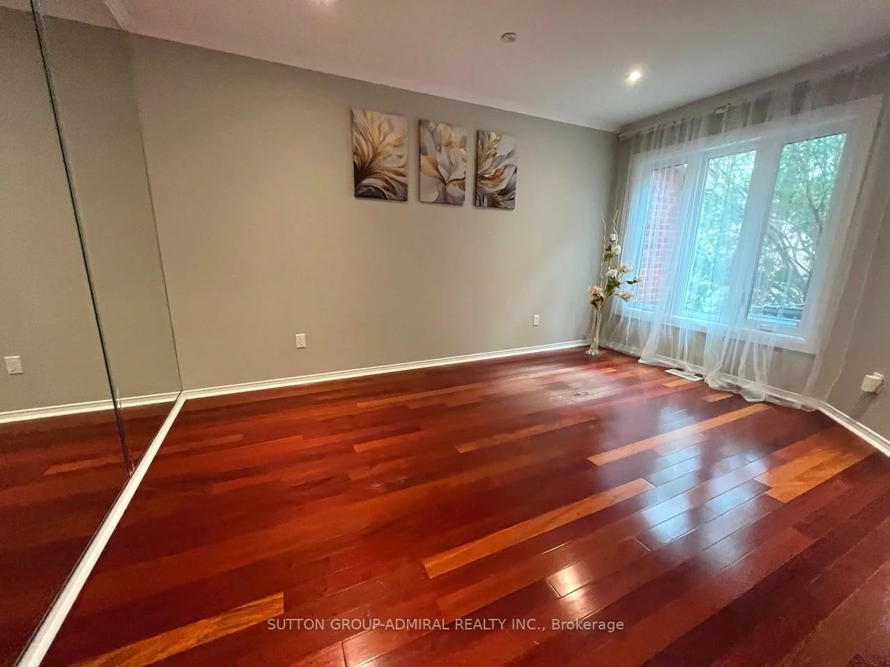 71, Covent, Aurora Highlands, Aurora