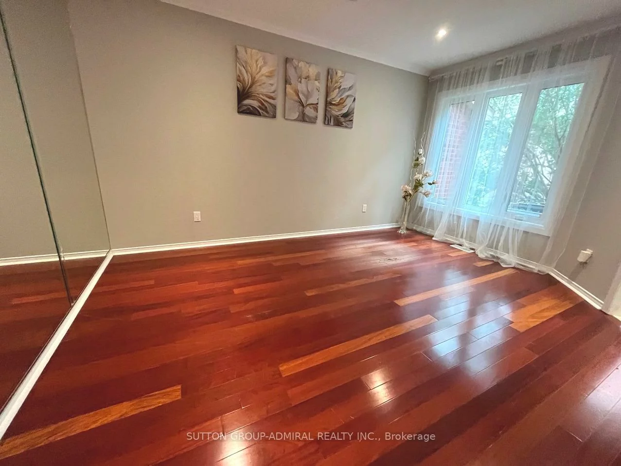 71, Covent, Aurora Highlands, Aurora