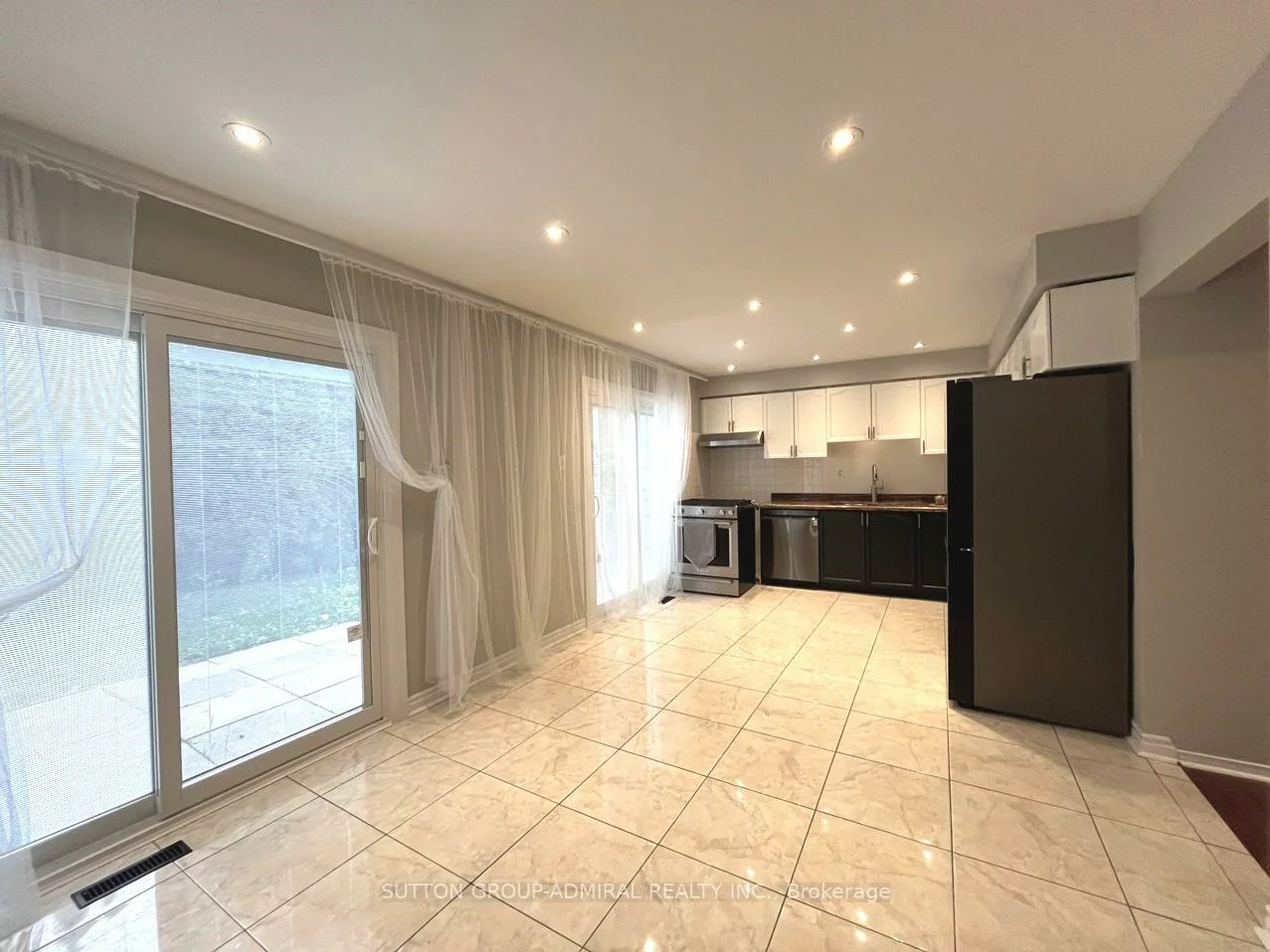 71, Covent, Aurora Highlands, Aurora