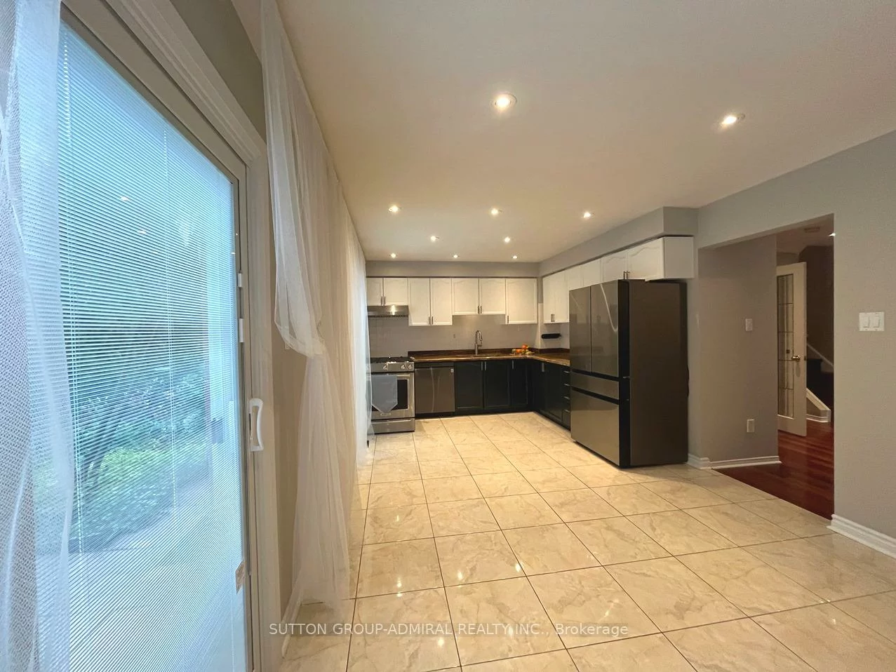 71, Covent, Aurora Highlands, Aurora