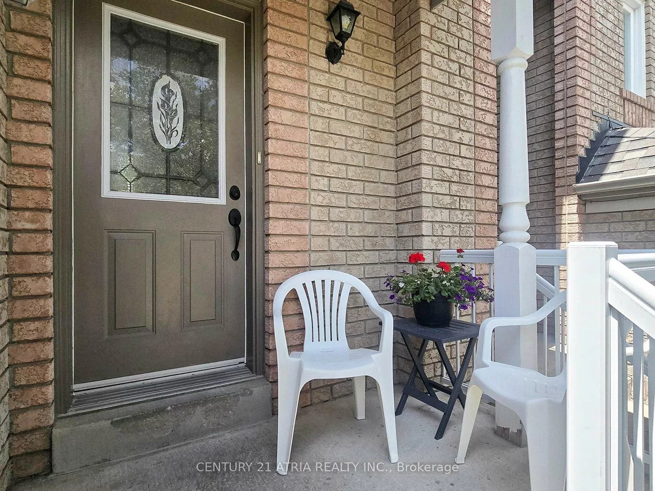 16, Stiles, Bayview Wellington, Aurora