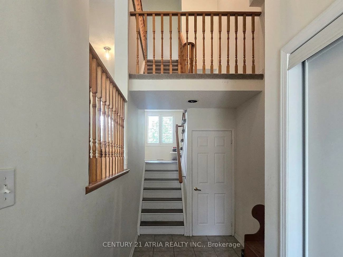 16, Stiles, Bayview Wellington, Aurora