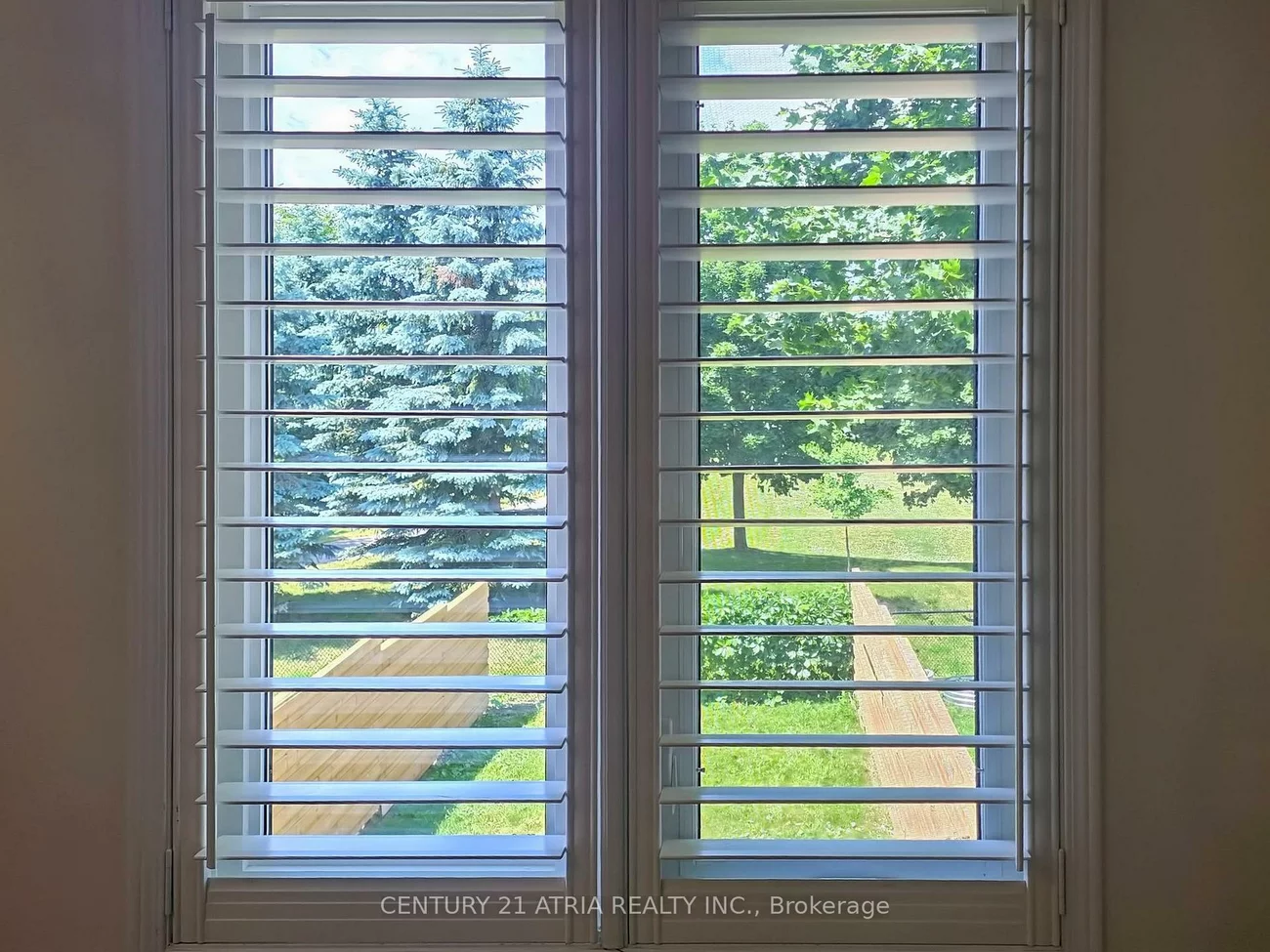 16, Stiles, Bayview Wellington, Aurora