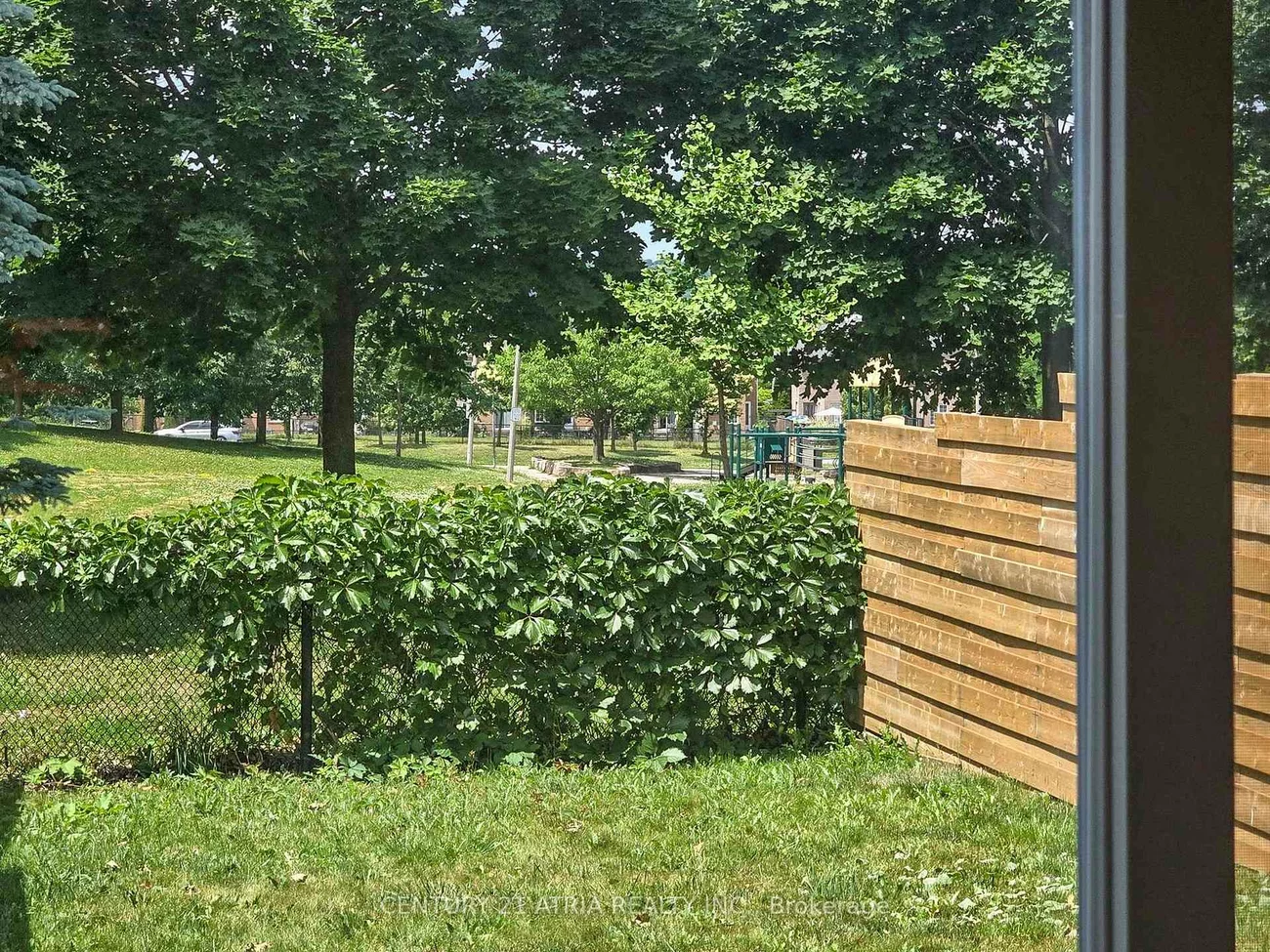 16, Stiles, Bayview Wellington, Aurora