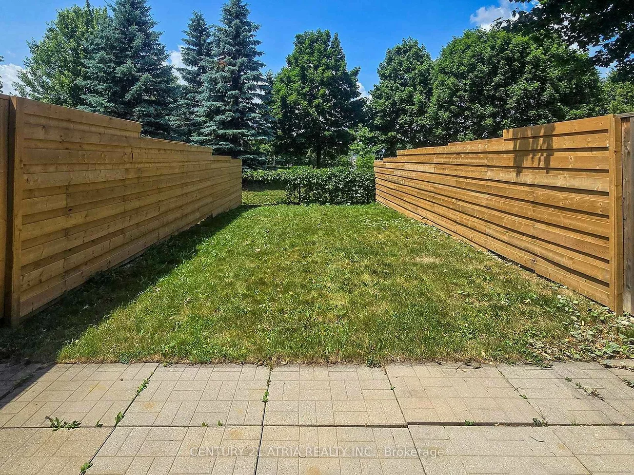 16, Stiles, Bayview Wellington, Aurora