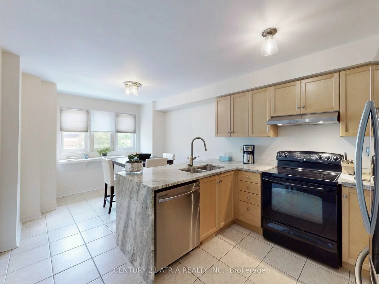 16, Stiles, Bayview Wellington, Aurora