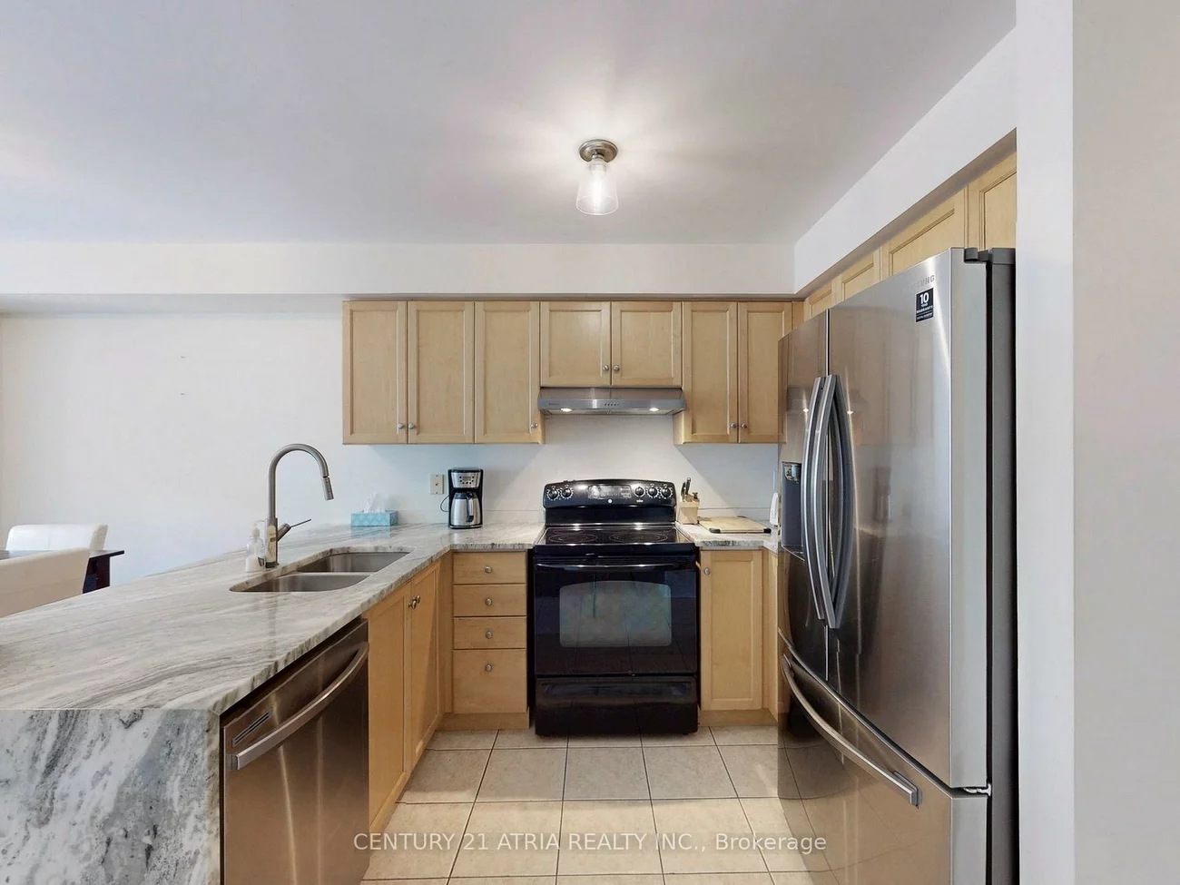 16, Stiles, Bayview Wellington, Aurora