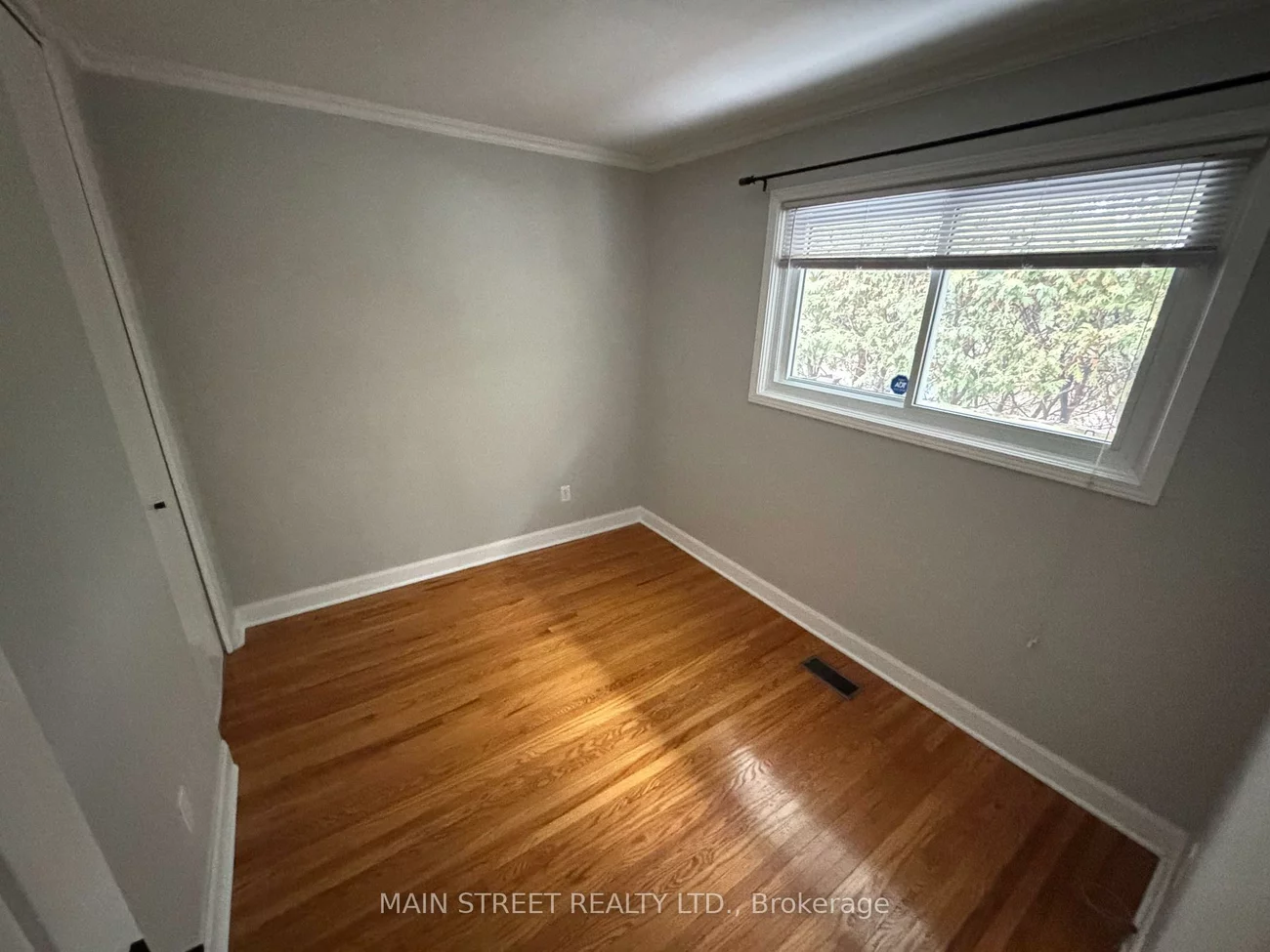 57, Dunning, Aurora Village, Aurora