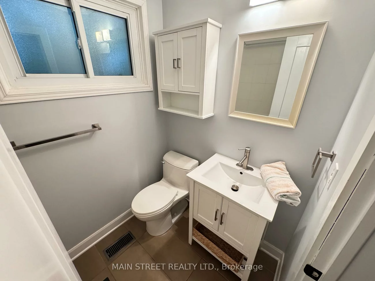 57, Dunning, Aurora Village, Aurora