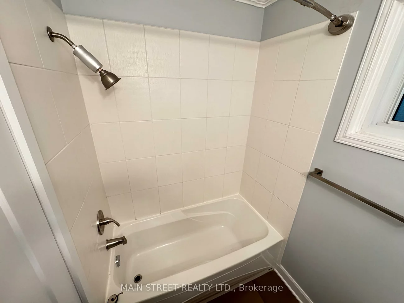 57, Dunning, Aurora Village, Aurora