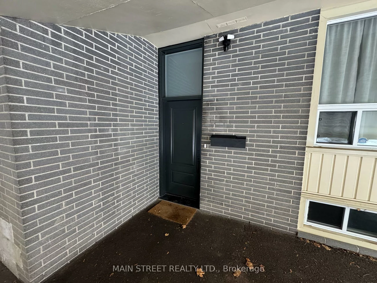 57, Dunning, Aurora Village, Aurora