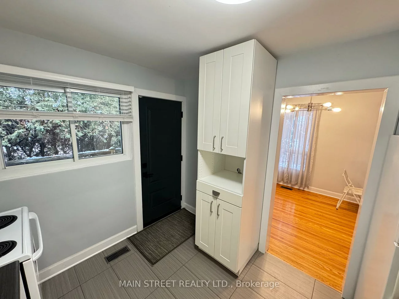 57, Dunning, Aurora Village, Aurora