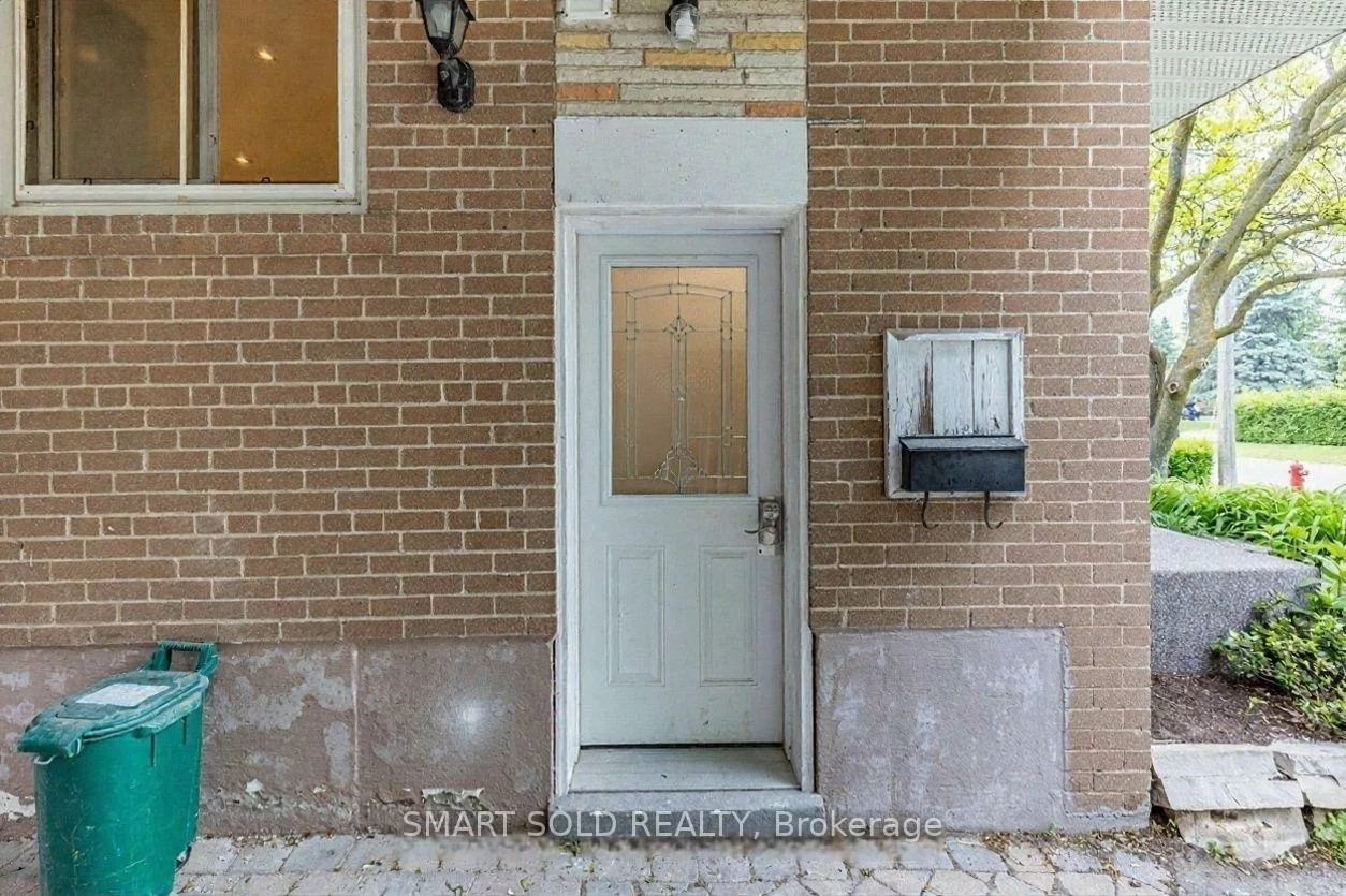 10, Holman, Aurora Highlands, Aurora