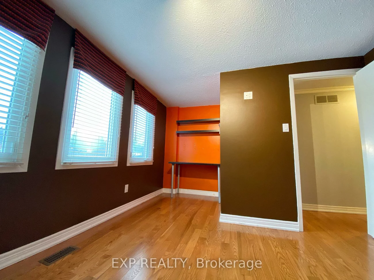 1, Teasdale, Aurora Highlands, Aurora