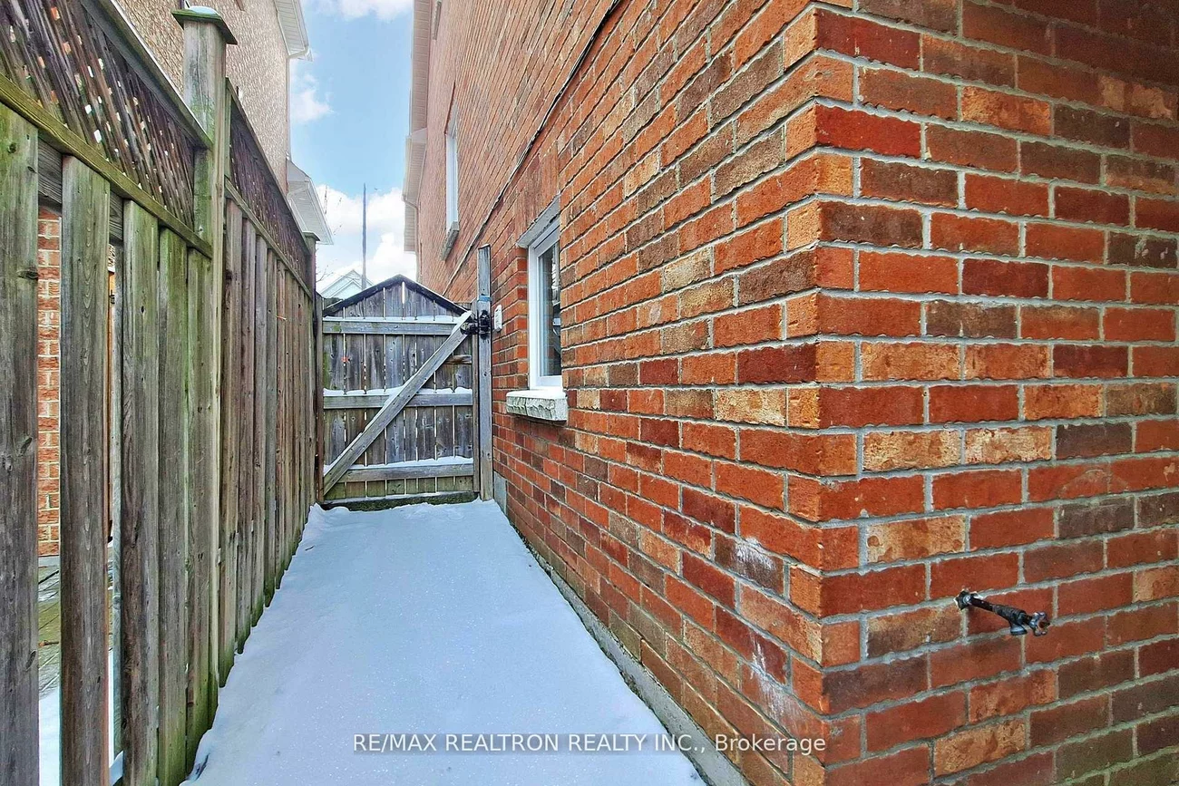 70, Earl Stewart, Bayview Wellington, Aurora