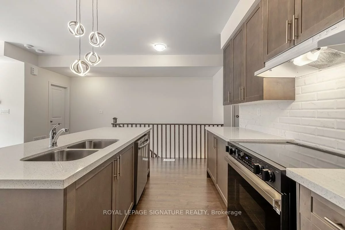 19, Gunton, Bayview Northeast, Aurora