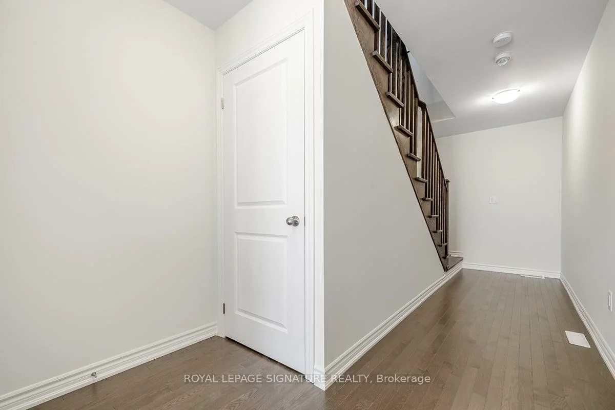 19, Gunton, Bayview Northeast, Aurora