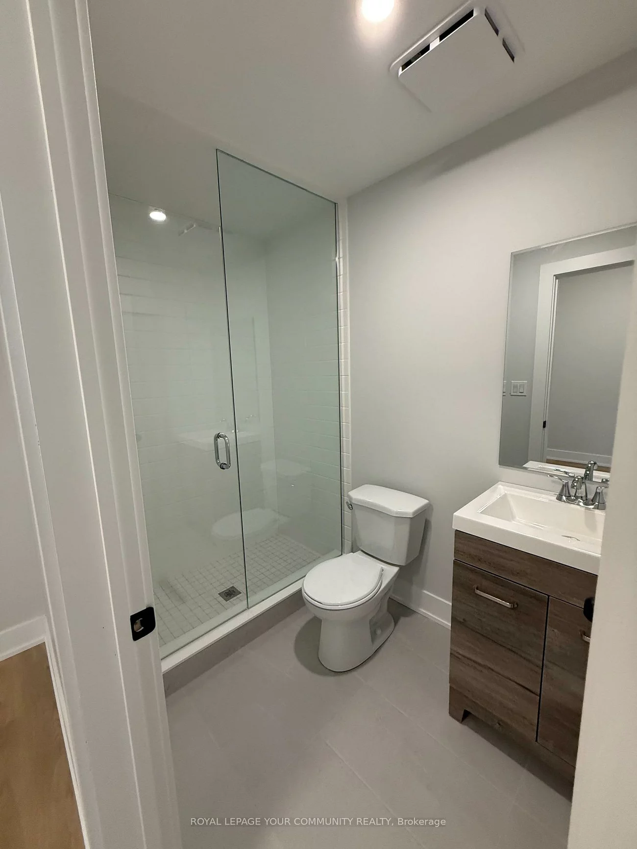 88, Spruce, Aurora Village, Aurora