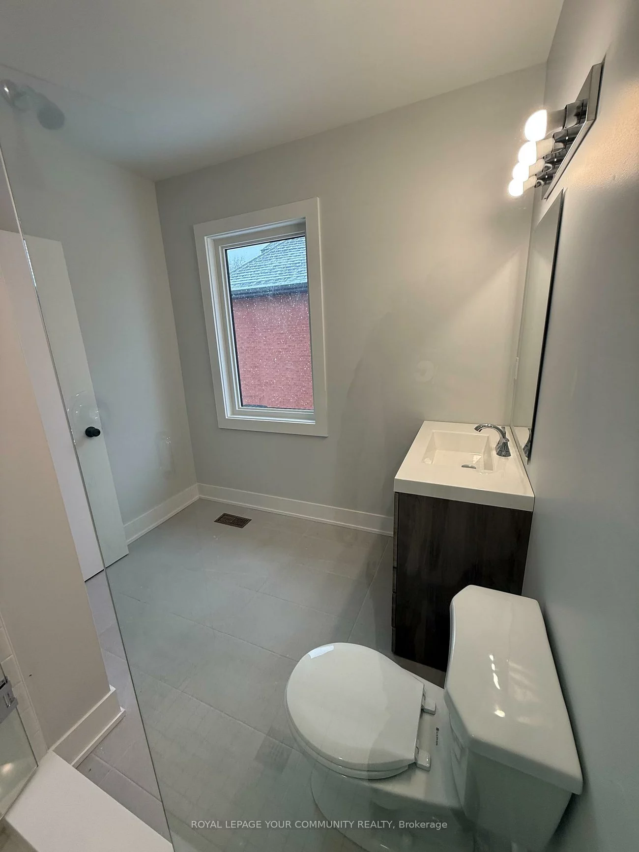 88, Spruce, Aurora Village, Aurora