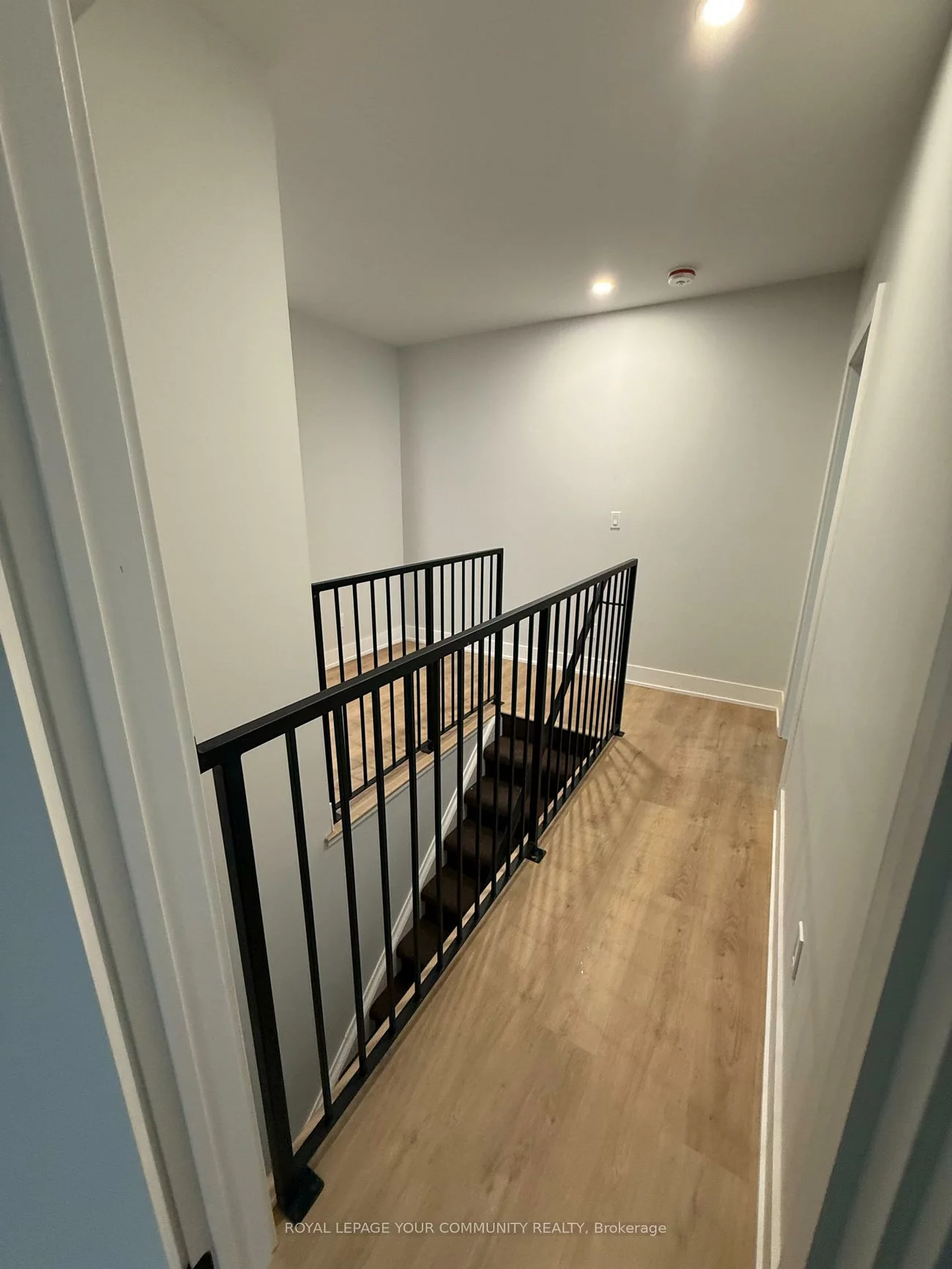 88, Spruce, Aurora Village, Aurora