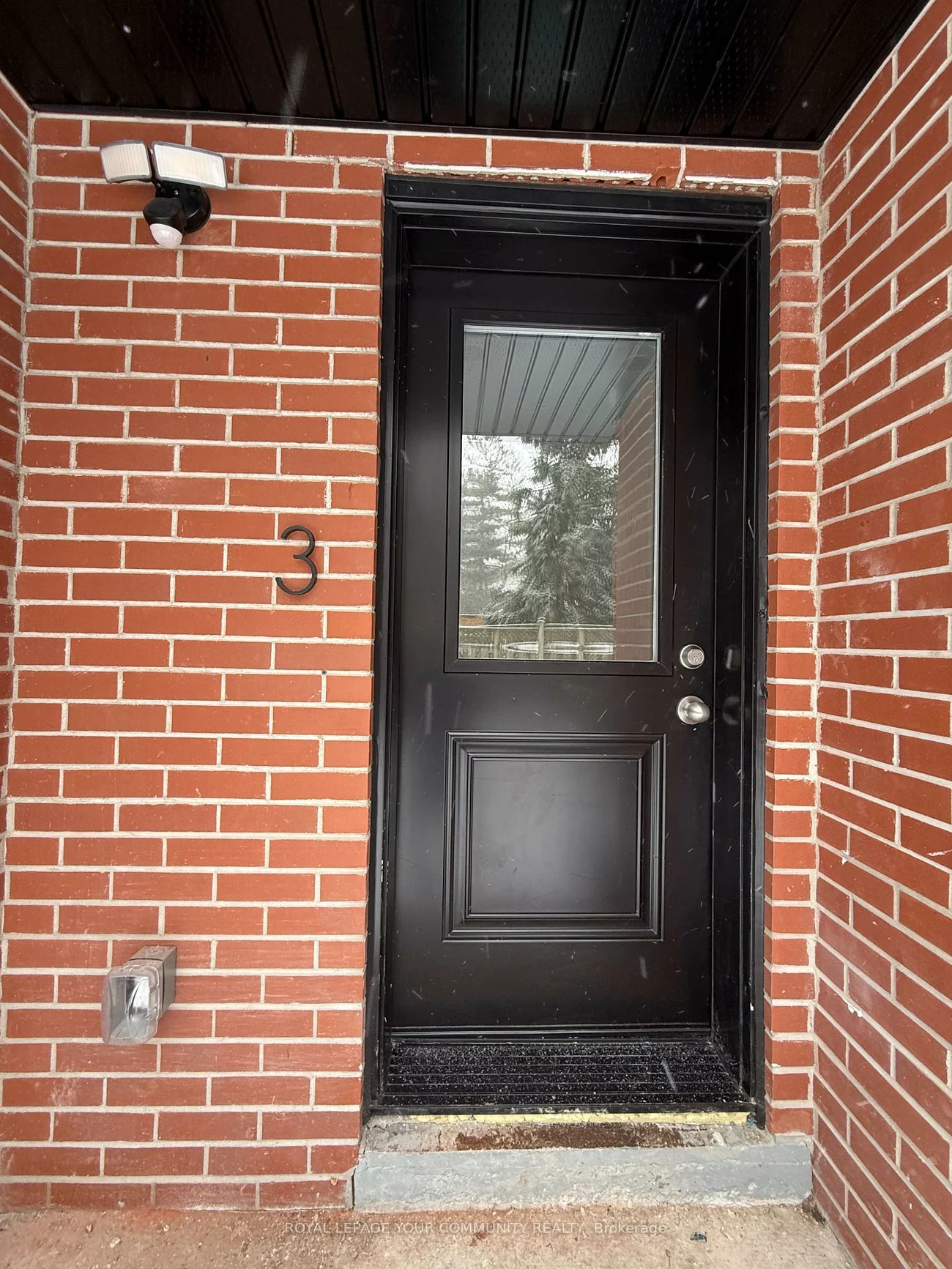 88, Spruce, Aurora Village, Aurora