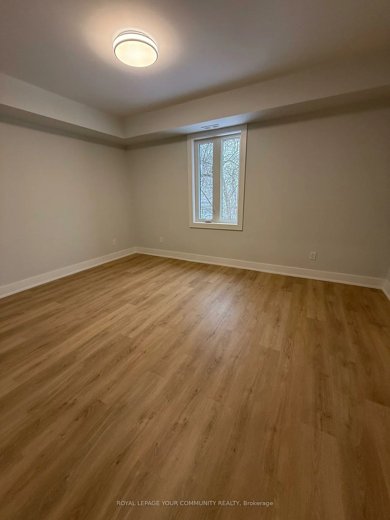 88, Spruce, Aurora Village, Aurora