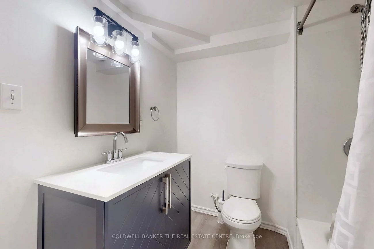 32, Hollingshead, Aurora Village, Aurora