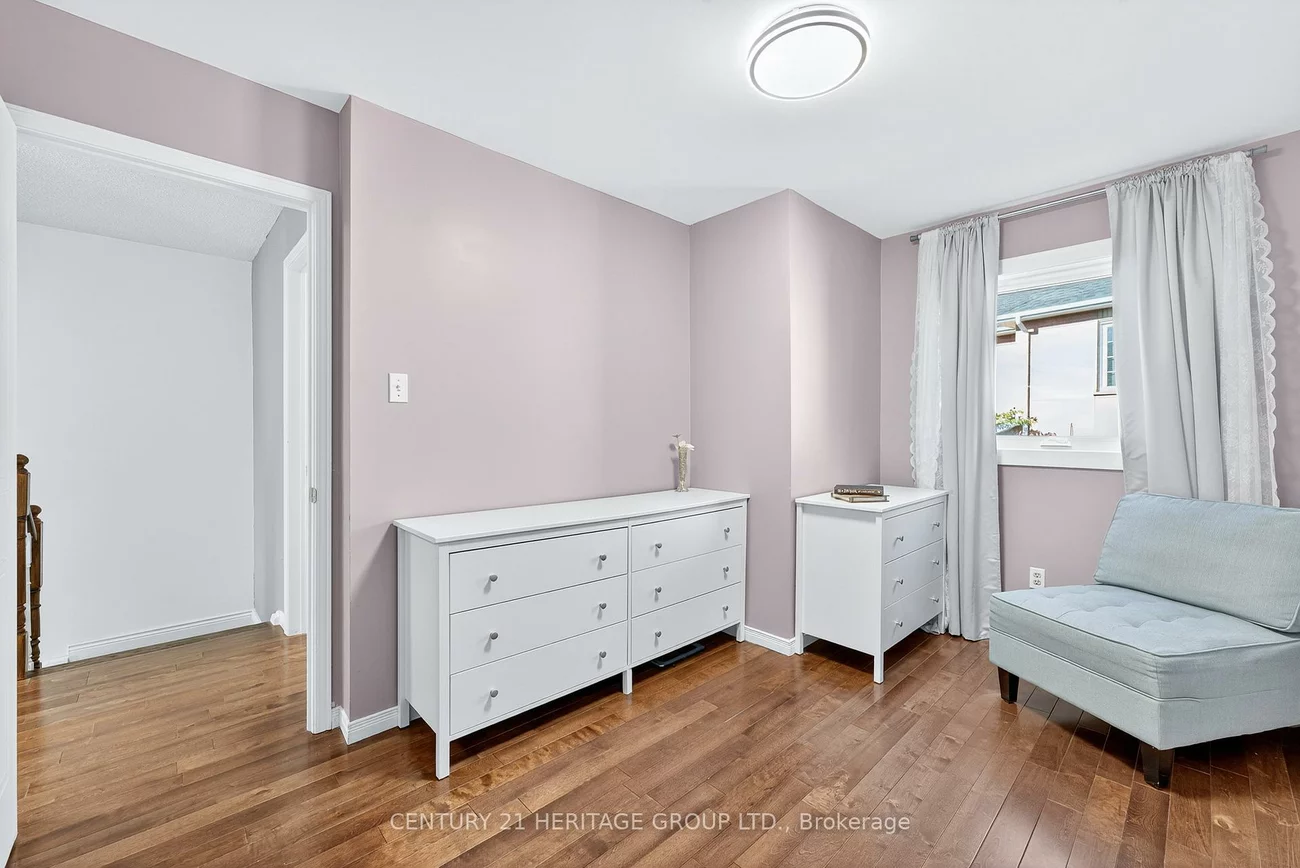 112, Sandfield, Aurora Highlands, Aurora