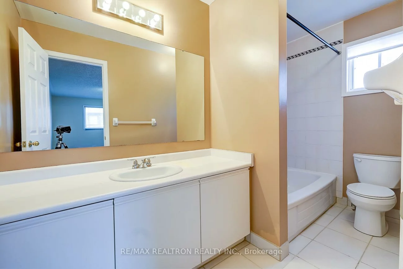 10, Chiswick, Aurora Highlands, Aurora