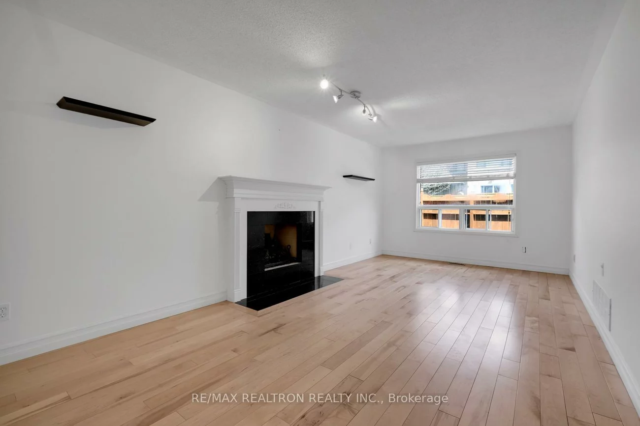 10, Chiswick, Aurora Highlands, Aurora