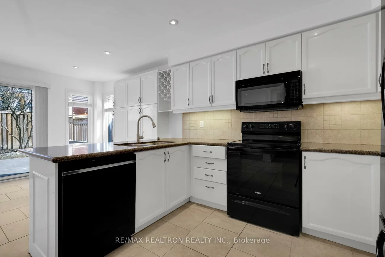 10, Chiswick, Aurora Highlands, Aurora