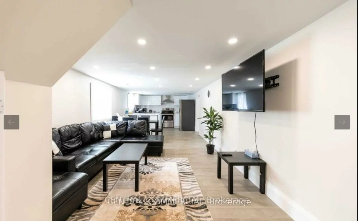 38, Child, Aurora Highlands, Aurora