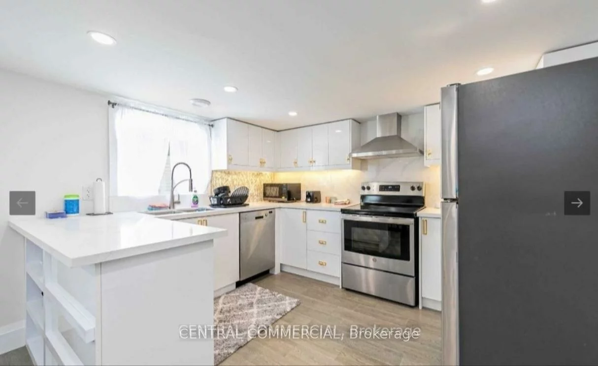 38, Child, Aurora Highlands, Aurora