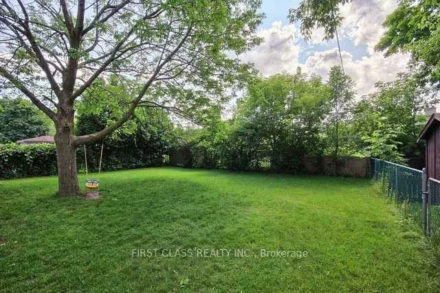 28, Collins, Aurora Heights, Aurora