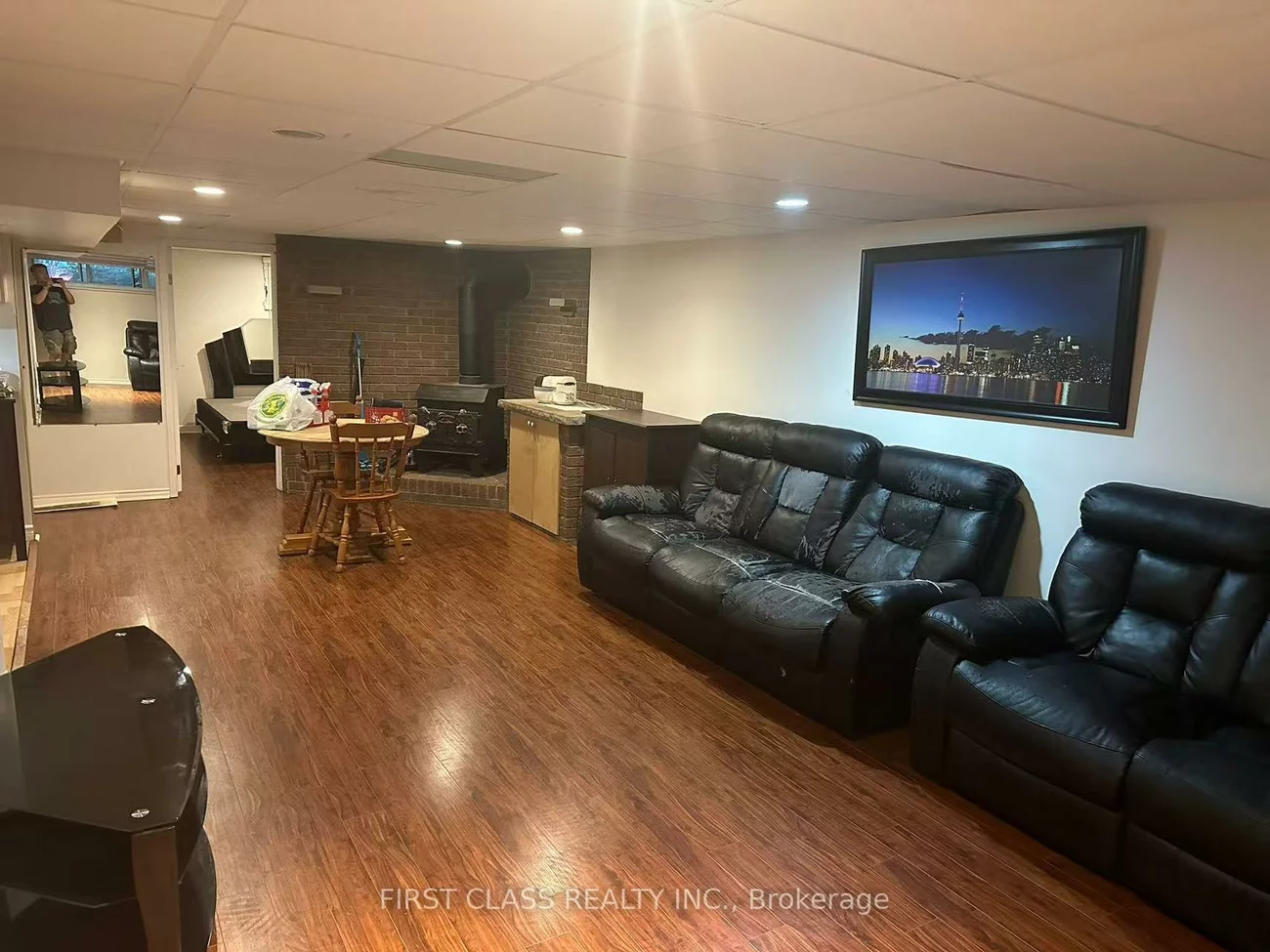 28, Collins, Aurora Heights, Aurora