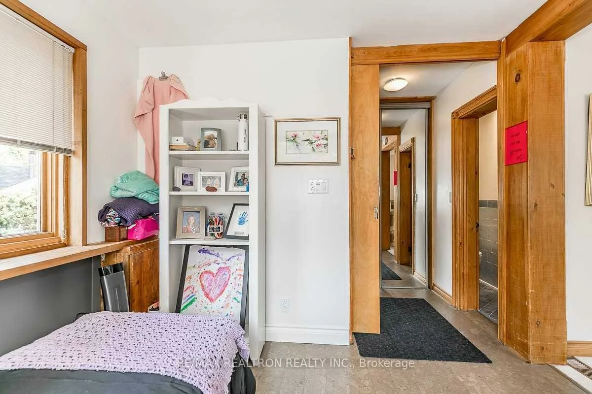 24, Kennedy, Aurora Village, Aurora