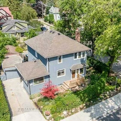 24, Kennedy, Aurora Village, Aurora