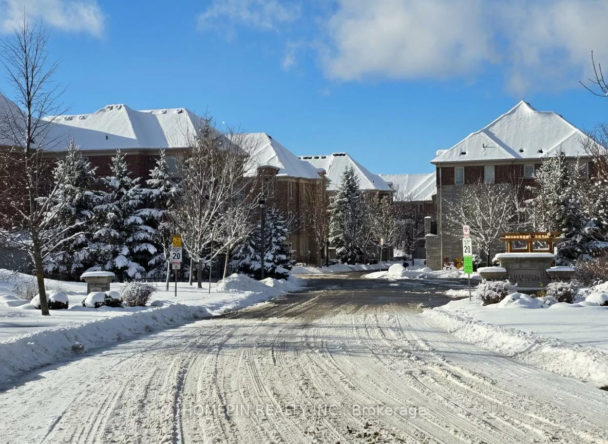 40, Chapman, Aurora Grove, Aurora