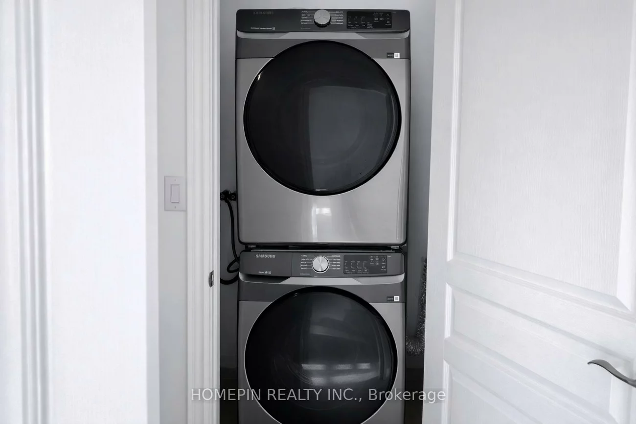 40, Chapman, Aurora Grove, Aurora