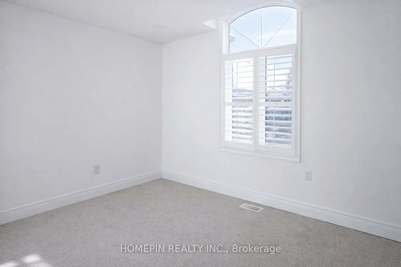 40, Chapman, Aurora Grove, Aurora