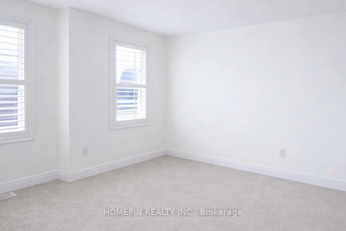 40, Chapman, Aurora Grove, Aurora