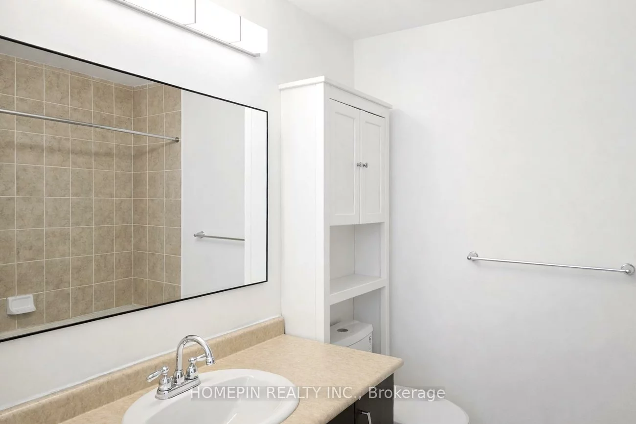 40, Chapman, Aurora Grove, Aurora