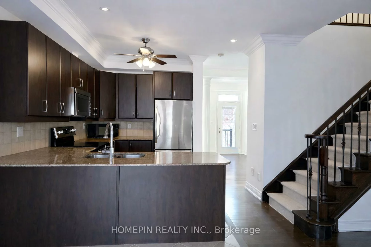 40, Chapman, Aurora Grove, Aurora